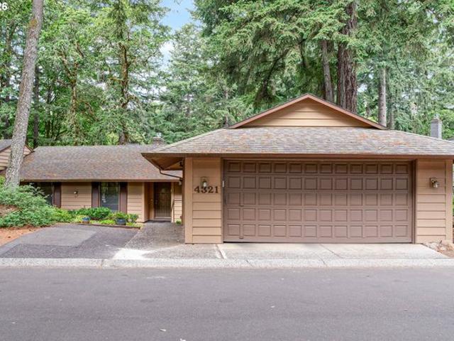 Townhouse for sale in Oregonia