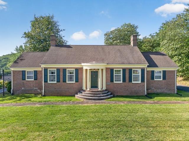 House for sale in Roanoke, Virginia