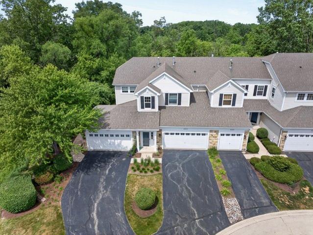 Condo for sale in Island Lake, Illinois