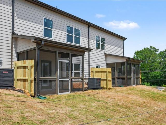 Townhouse for sale in Lilburn, Georgia