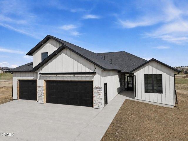 House for sale in Bismarck, North Dakota