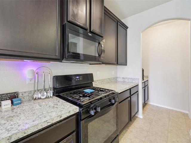 House for sale in Crowley