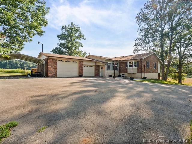House for sale in Elizabeth, Indiana