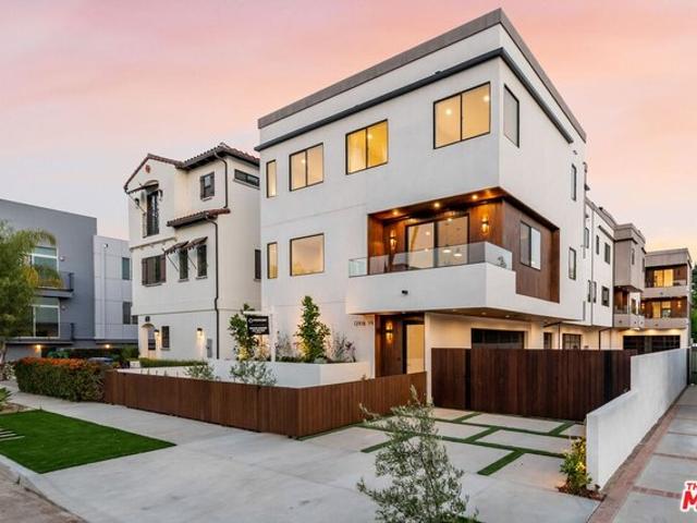 House for sale in Studio City Neighborhood Council District, Canoga Park
