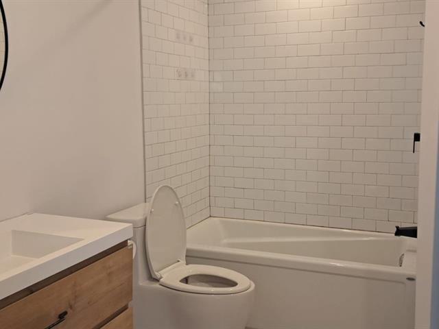 Apartment for rent in Saint-Hubert, Longueuil