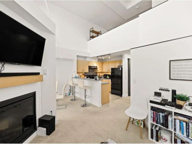 Apartment for rent in City Centre, Surrey
