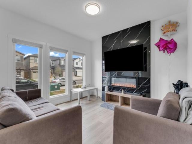 House for sale in Wedgewood, Alberta