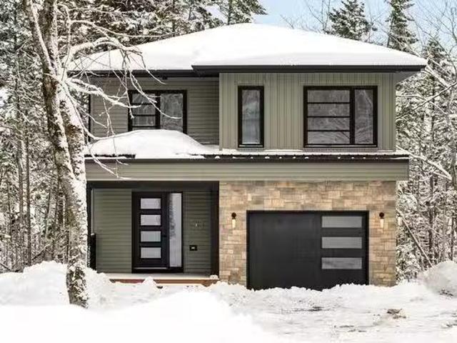 House for sale in Hammond's Plains, Nova Scotia