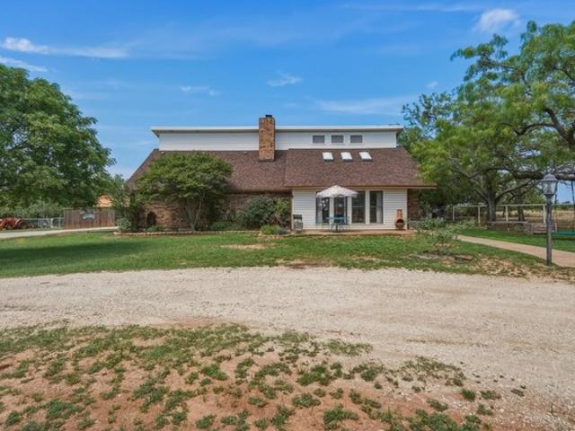 House for sale in Taylor, Texas