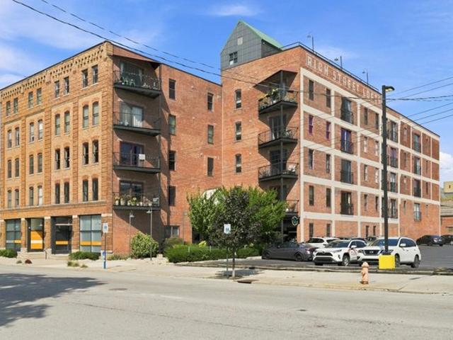 Condo for sale in Columbus, Franklin County
