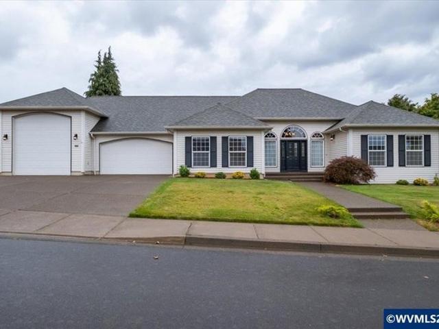 House for sale in Oregonia