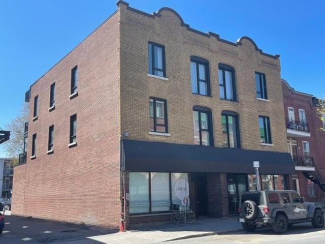 Commercial for rent in St. Leonard's, Quebec