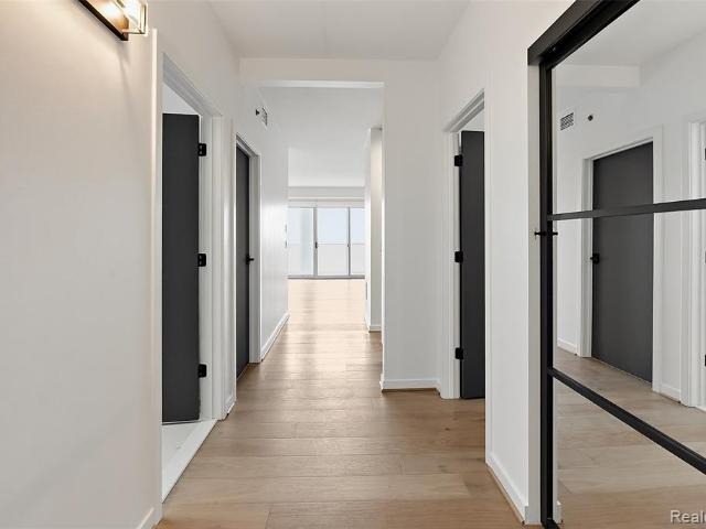 Condo for sale in Royal Oak, Michigan
