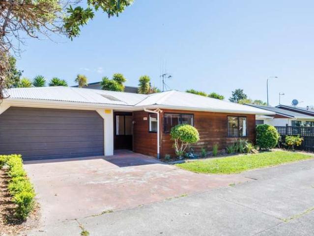 Townhouse for sale in Hokowhitu, Palmerston North