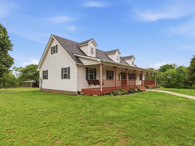House for sale in Hustonville, Kentucky