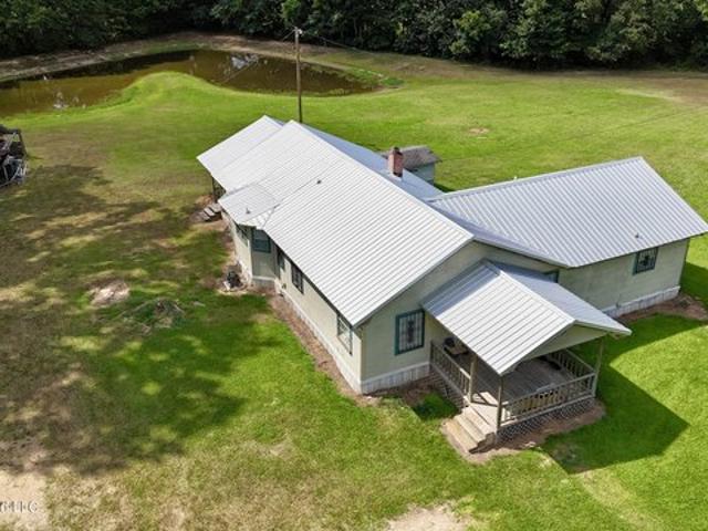 House for sale in Edwards, Hinds County