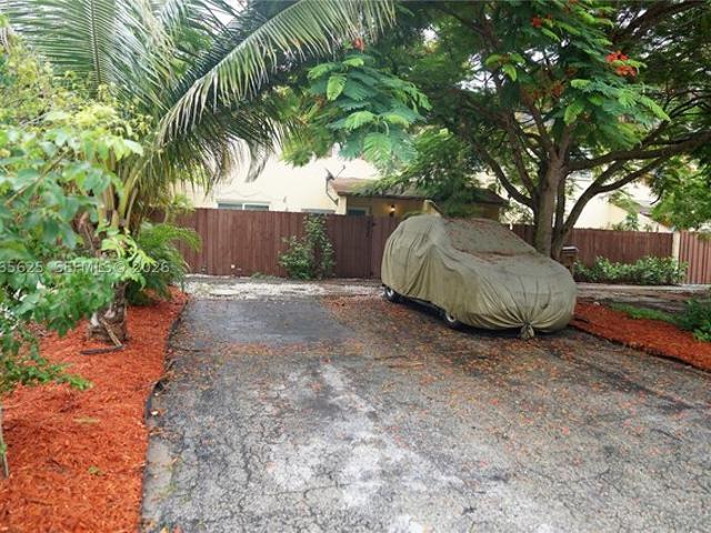 Townhouse for sale in Deerfield Beach, Florida