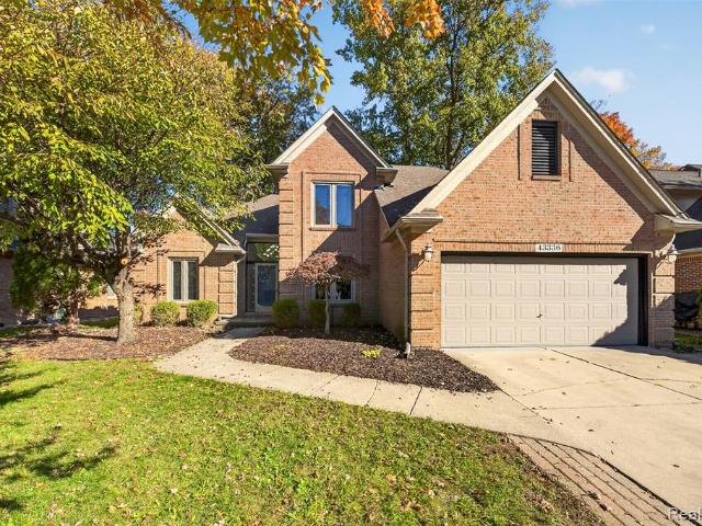 House for sale in Rivergate, Clinton Township