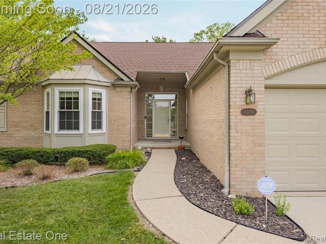 Condo for sale in Clinton Township, Michigan