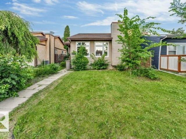 House for sale in Wedgewood, Alberta