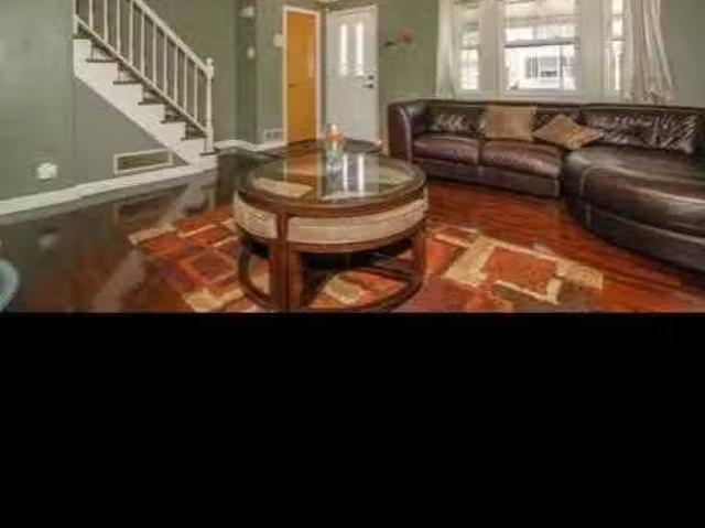 House for rent in Bayonne