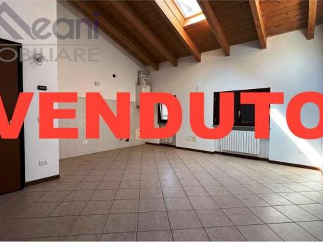 Appartamento in vendita a Casa Cairola, Landriano