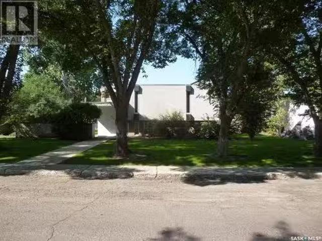 House for sale in Shaunavon, Saskatchewan