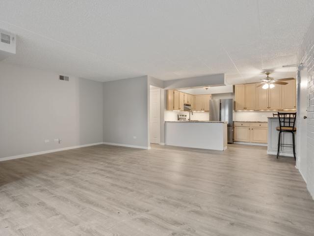 Condo for sale in Dundee, Illinois