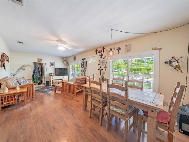 House for sale in Eustace