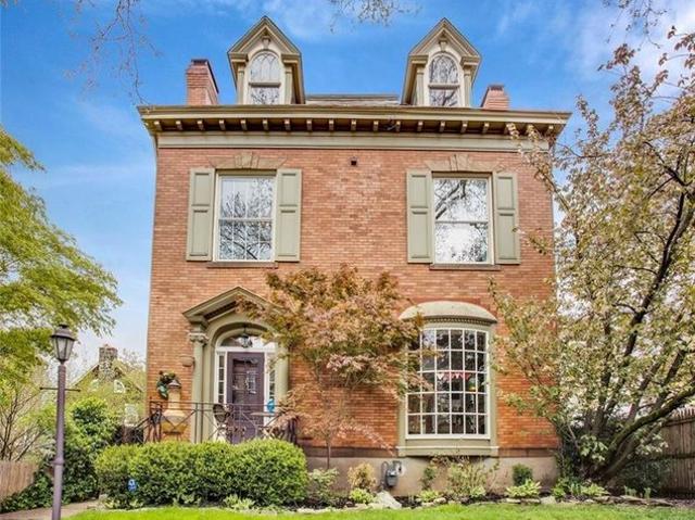 House for sale in Pittsburg, Pennsylvania