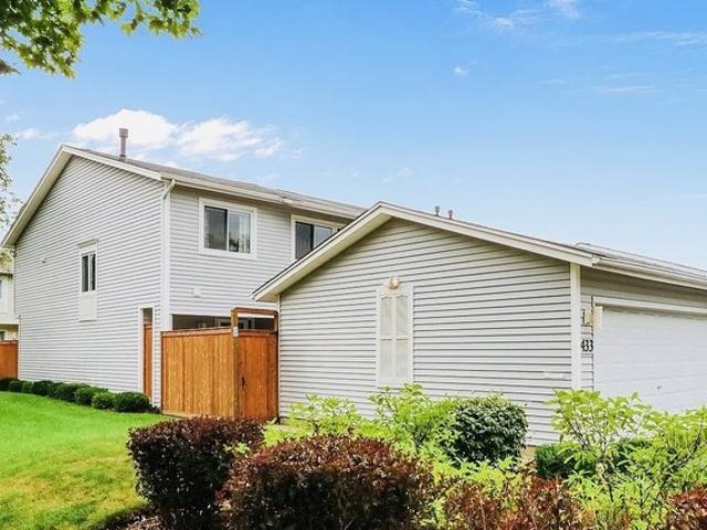 Townhouse for sale in Buffalo Grove, Illinois