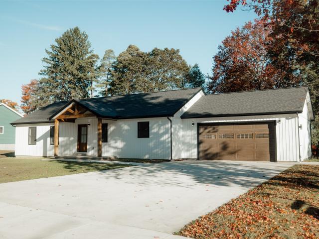 House for sale in Corry, Erie County