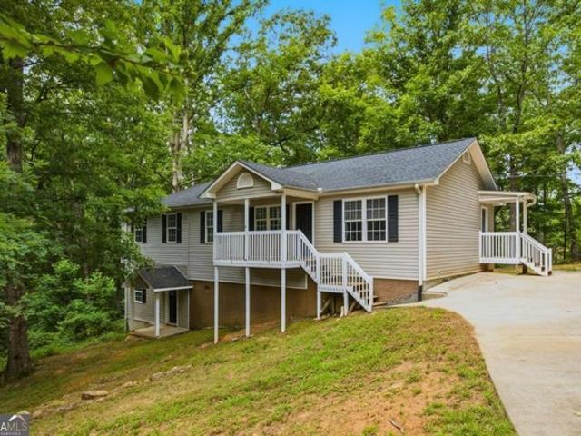 House for sale in Dahlonega, Georgia