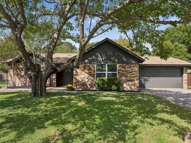 House for sale in Crowley, Tarrant County