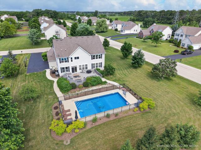 House for sale in Mchenry, Illinois
