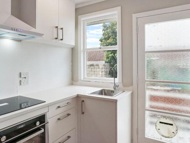 Apartment for rent in Saint Lukes, Albert-Eden