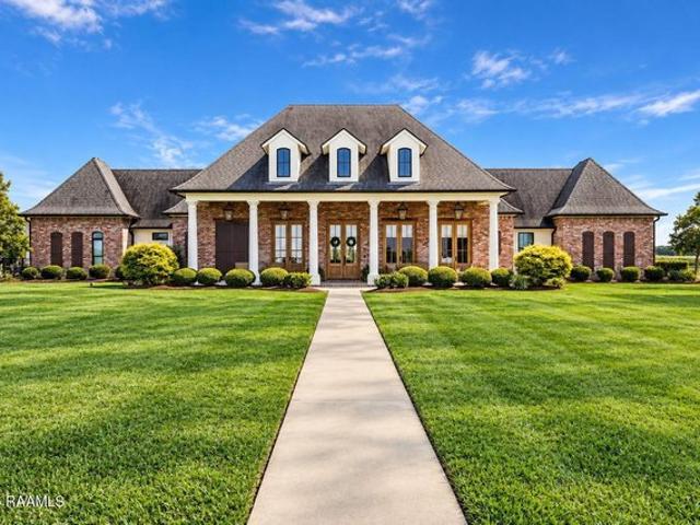 House for sale in Youngsville, Lafayette Parish