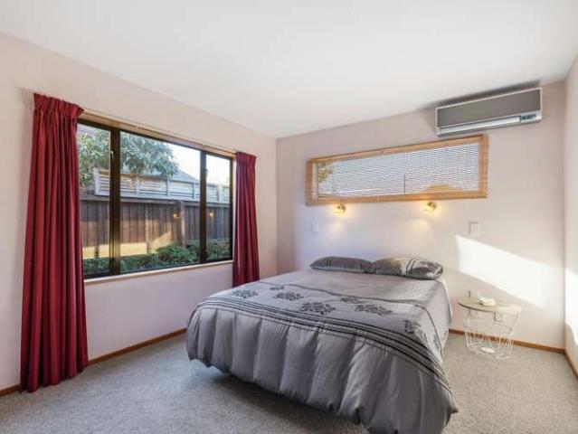House for sale in Chaslands, Canterbury