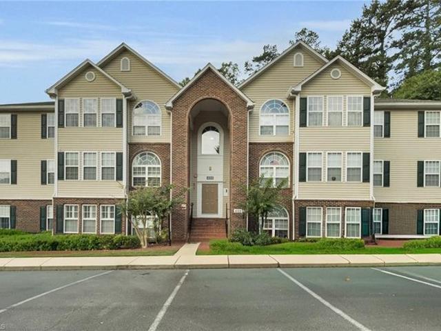 Condo for sale in Pfafftown, North Carolina