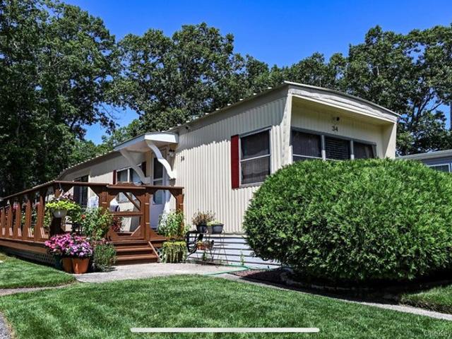 House for sale in Calverton, New York