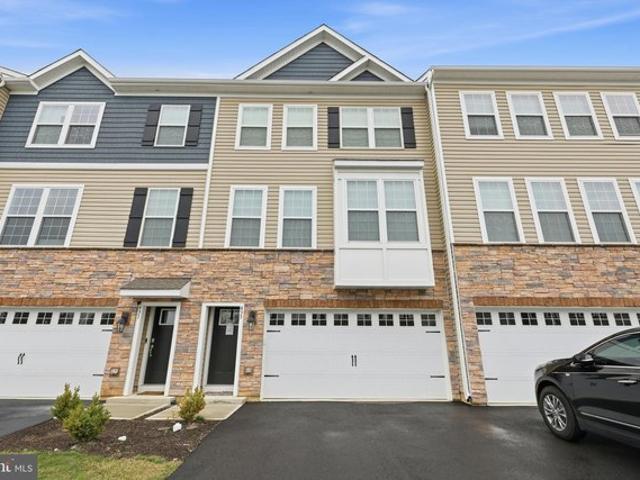 Townhouse for sale in Mount Laurel, New Jersey