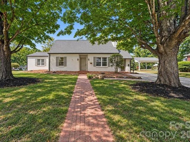 House for sale in Booetown, Mocksville