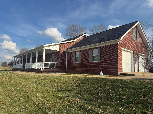 House for sale in Edmonton, Kentucky