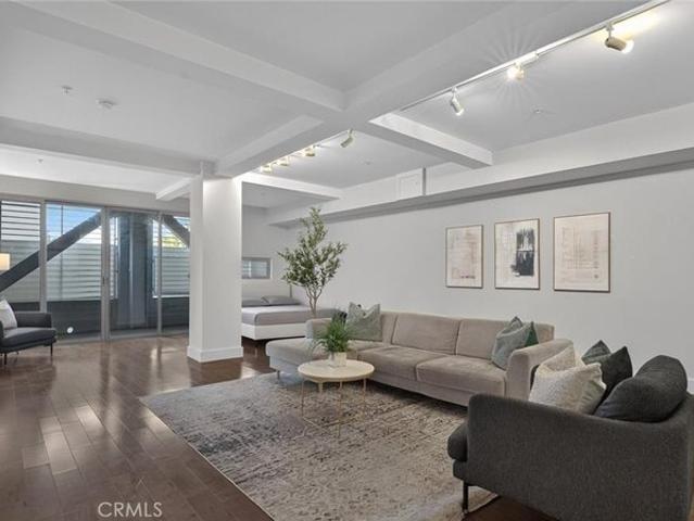 Condo for sale in Long Beach, California