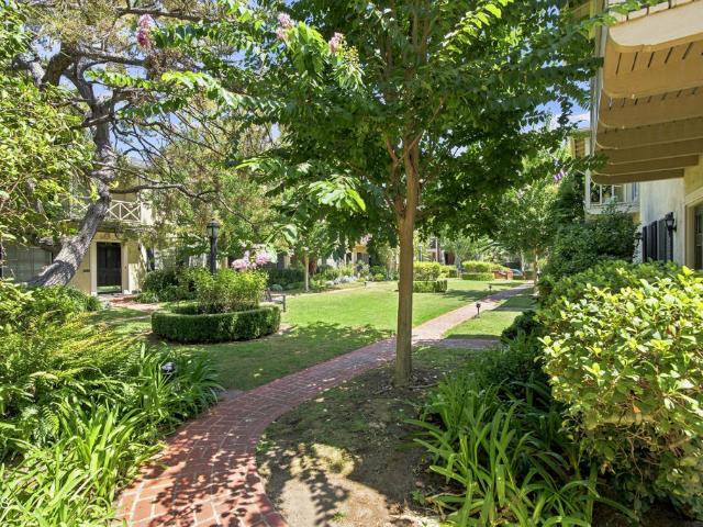 Condo for sale in Madison Heights, Pasadena