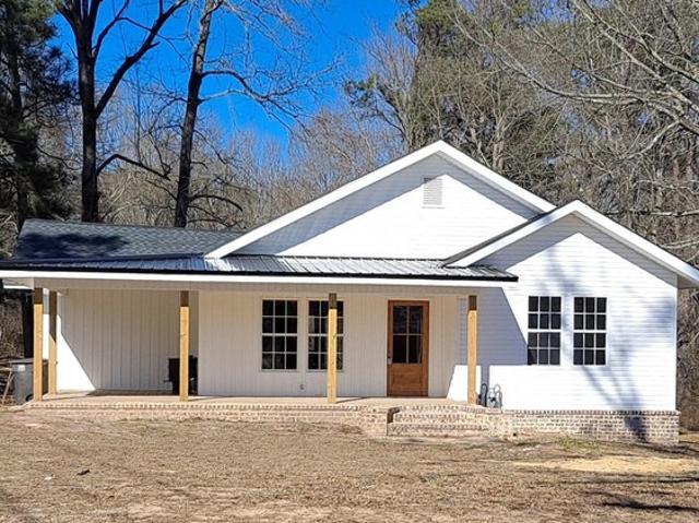 House for sale in Saltillo, Mississippi