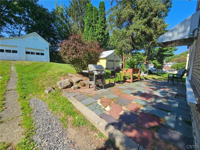 House for sale in Syracuse, New York