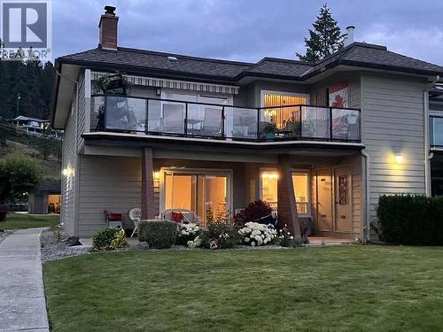 House for sale in Peachland, British Columbia