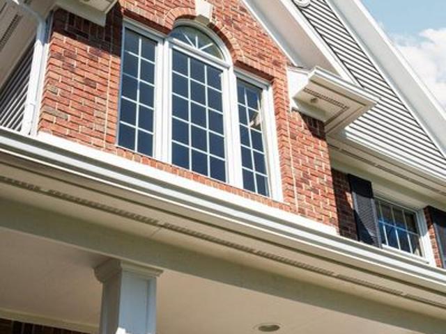 House for sale in Saline