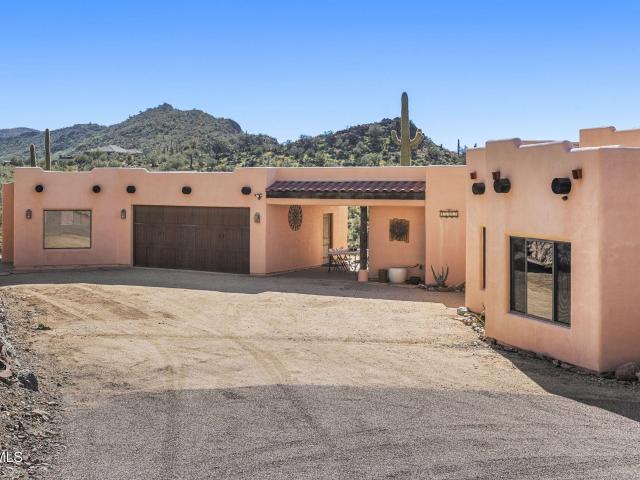 House for sale in New River, Arizona